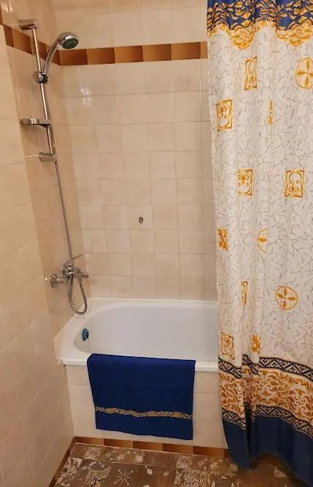아파트 Plovdiv Top Center 2 Bdrm Apartment, 5Min From Central Square & Garden, Free Parking 불가리아
