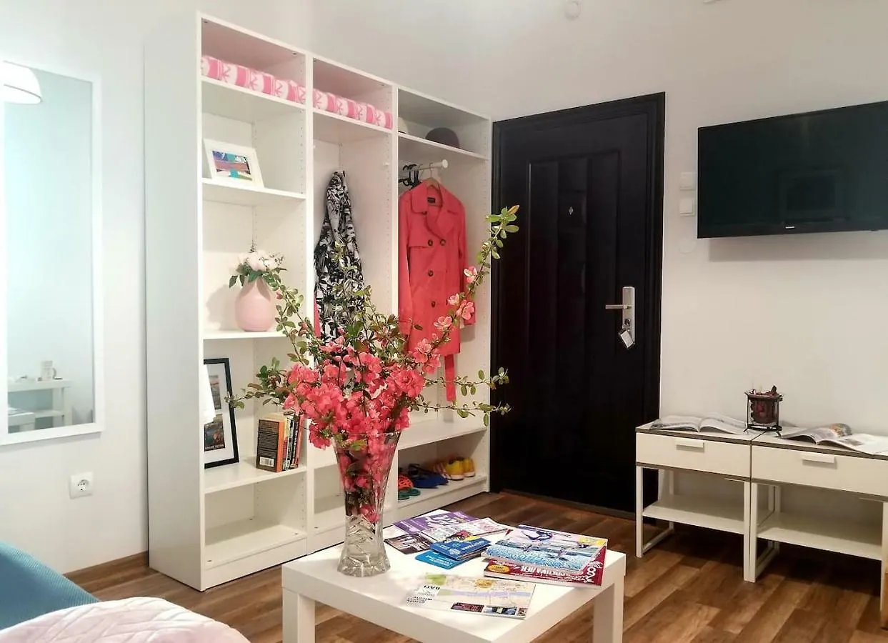 Plovdiv Top Center 2 Bdrm Apartment, 5Min From Central Square & Garden, Free Parking 0*,  불가리아